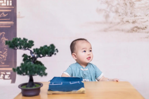 江苏宝宝喊肚子疼怎么回事